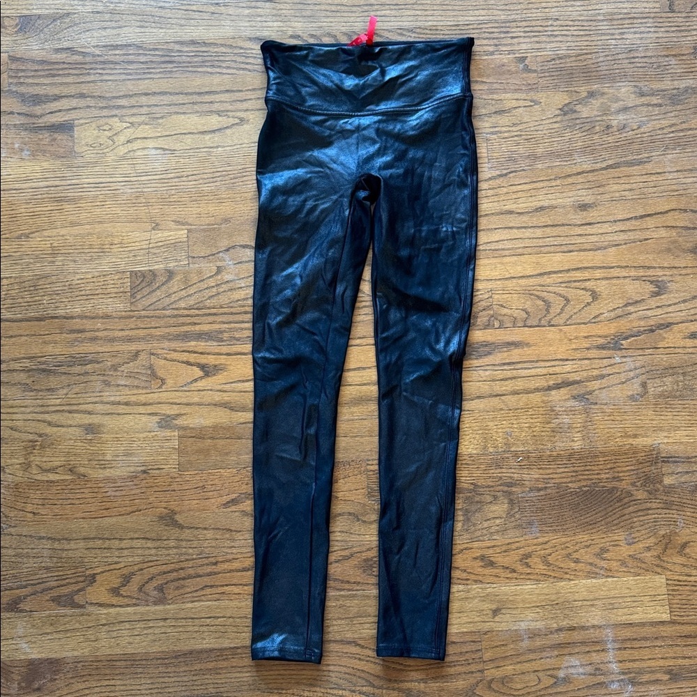 SPANX Black Shiny Leggings size S